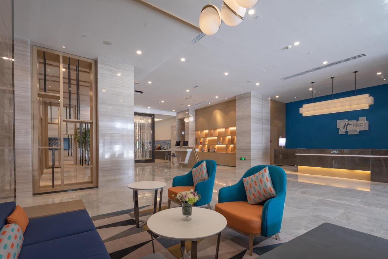 Holiday Inn Express Kaifeng City Center By Ihg מראה חיצוני תמונה