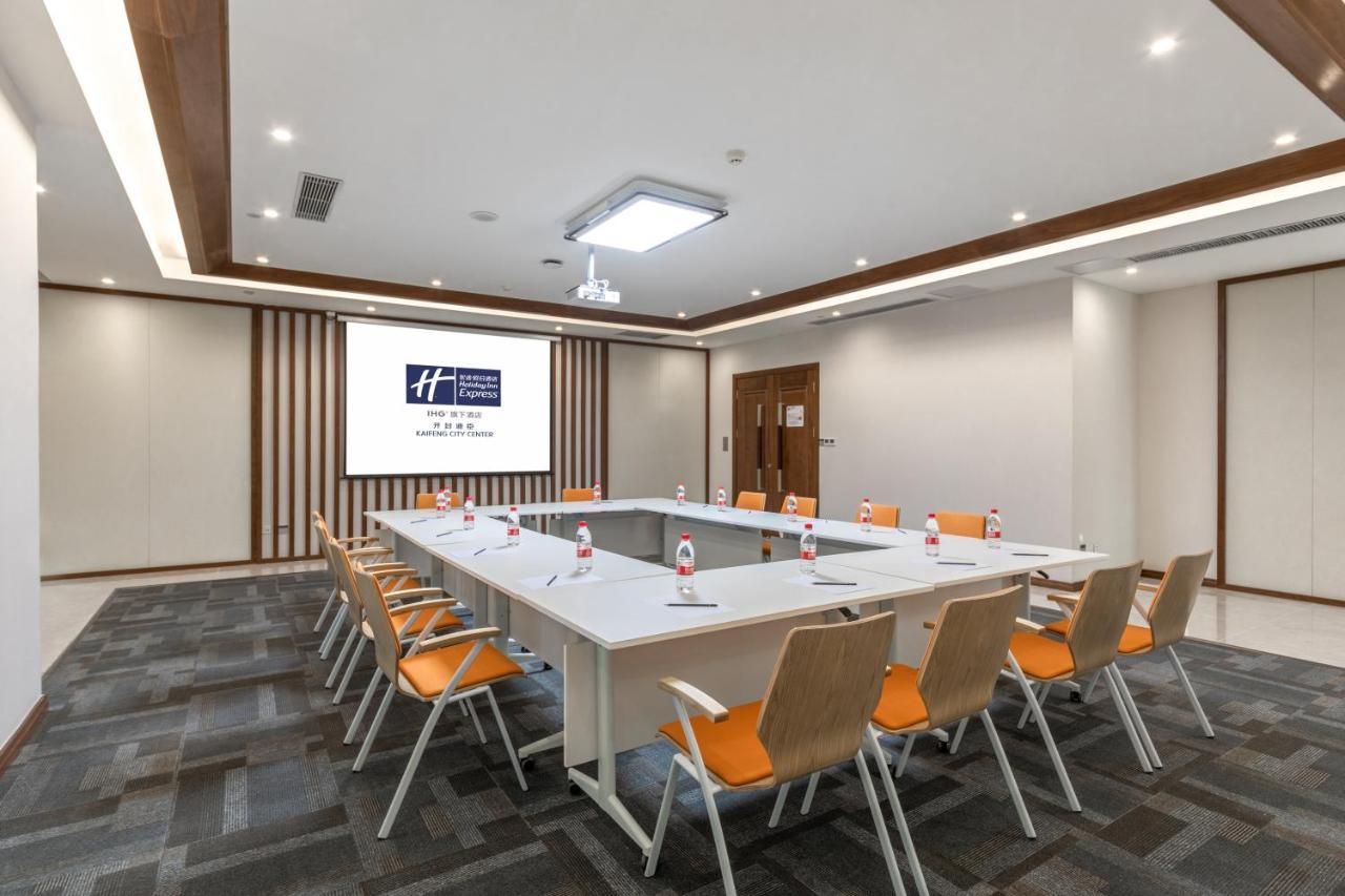 Holiday Inn Express Kaifeng City Center By Ihg מראה חיצוני תמונה