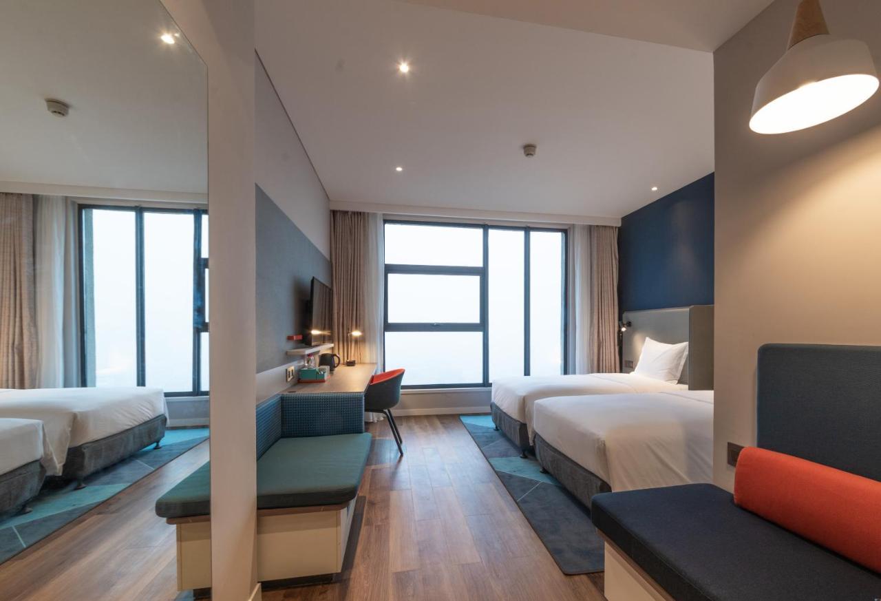 Holiday Inn Express Kaifeng City Center By Ihg מראה חיצוני תמונה
