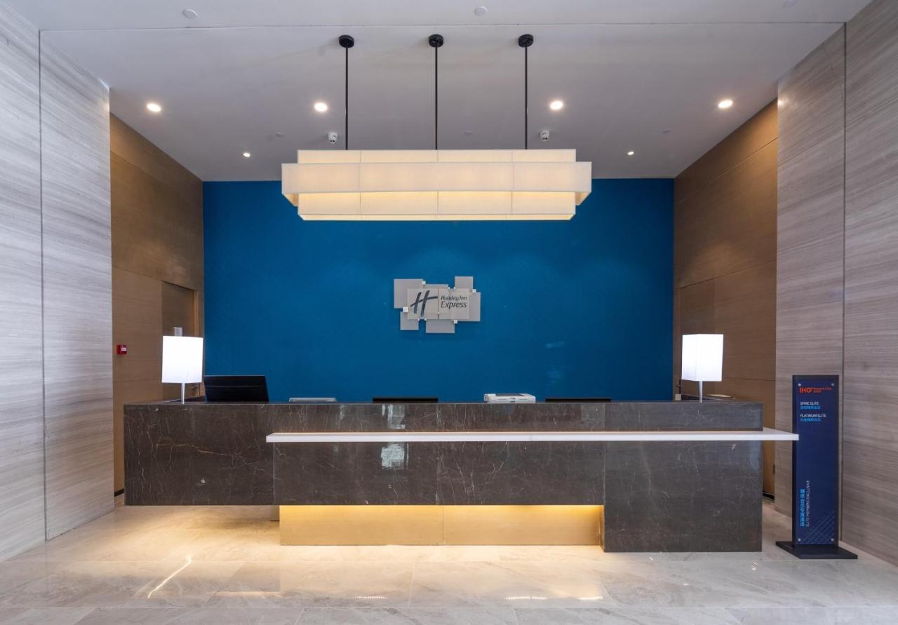 Holiday Inn Express Kaifeng City Center By Ihg מראה חיצוני תמונה
