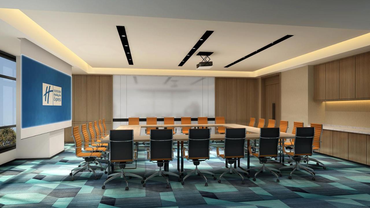 Holiday Inn Express Kaifeng City Center By Ihg מראה חיצוני תמונה